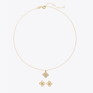 Tory Burch Kira Clover Pendant and Stud Gift Set